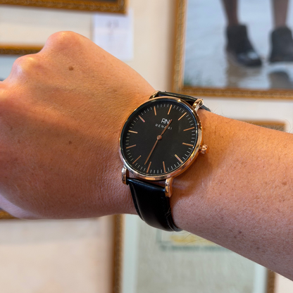 Reloj  masculino redondo Arches  en cuero negro